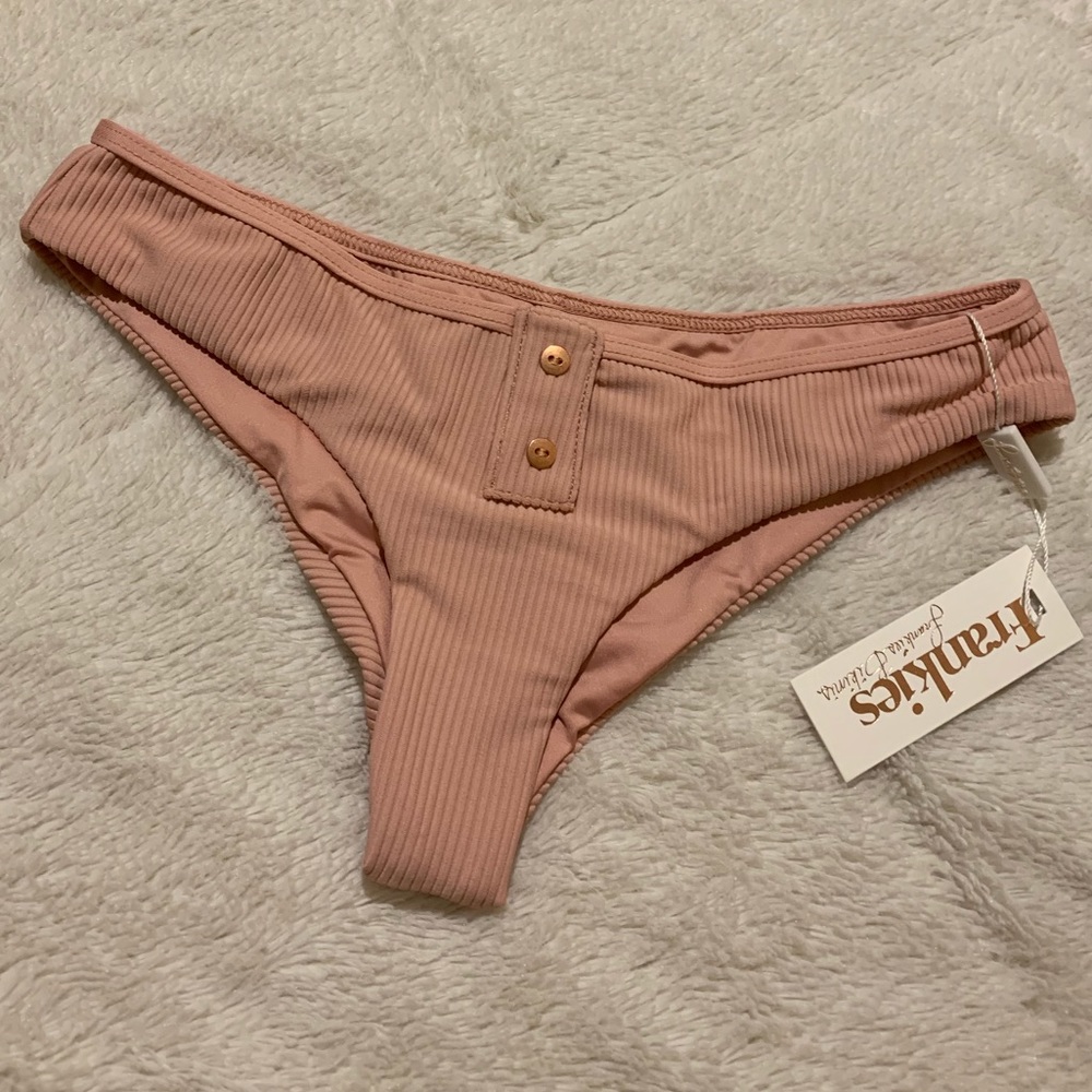 Frankie’s bikinis bottom